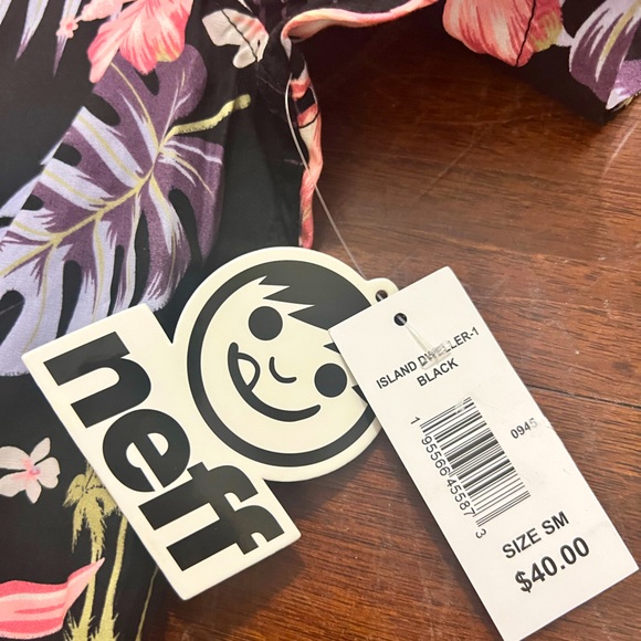 NWT Neff button collared shirt size small - Picture 3 of 7